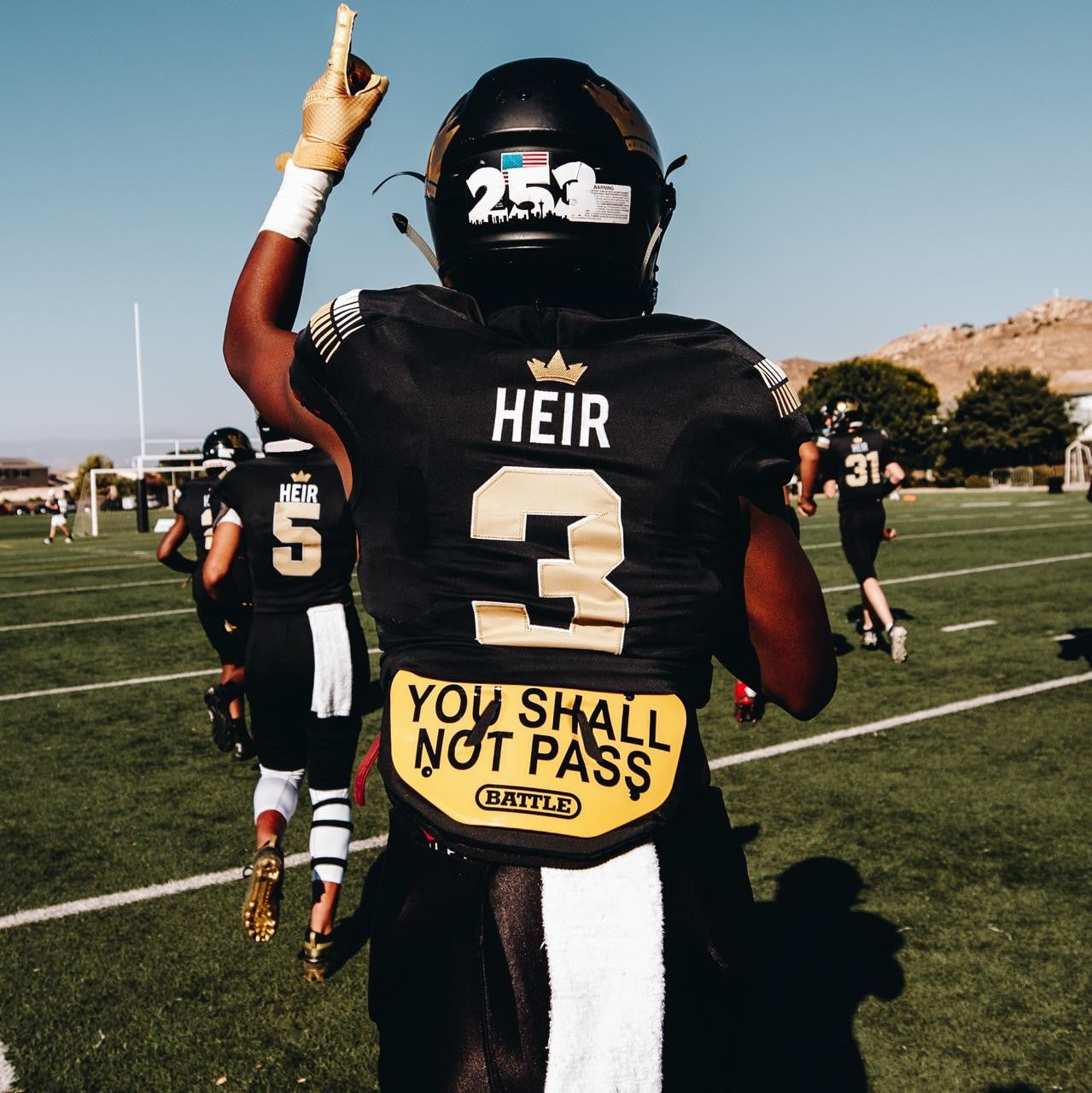 battle-defender-shall-not-pass-back-plate-football-adult image 2