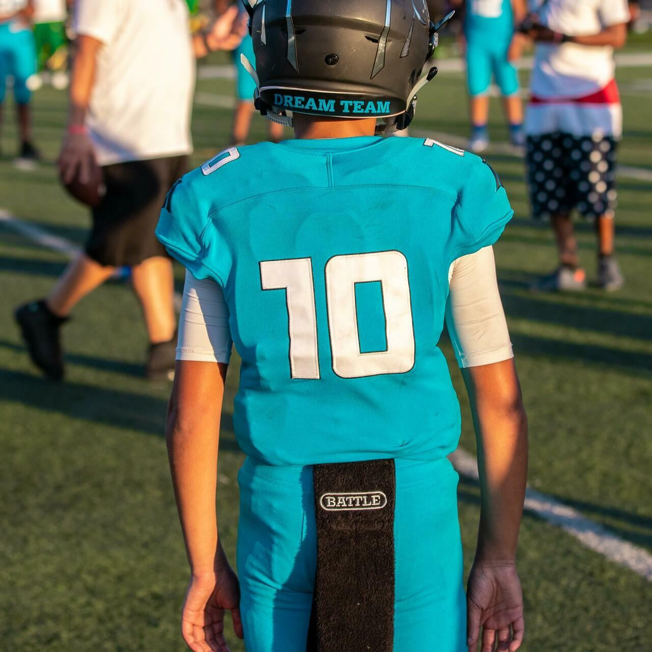 battle-sports-defender-football-handtuch-wei-adult image 4