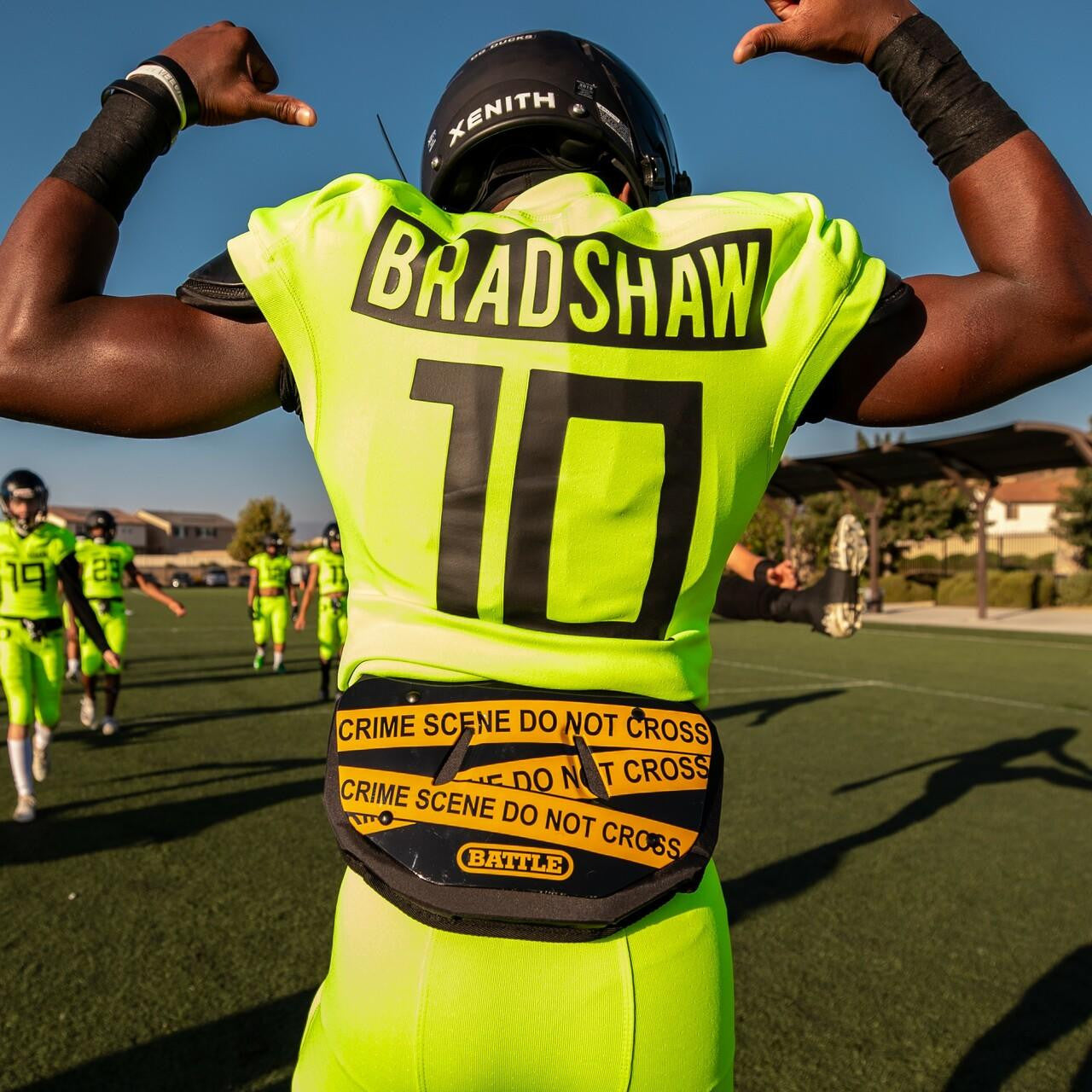 battle-sports-defender-crime-scene-back-plate-football-r-ckenplatte-adult image 2