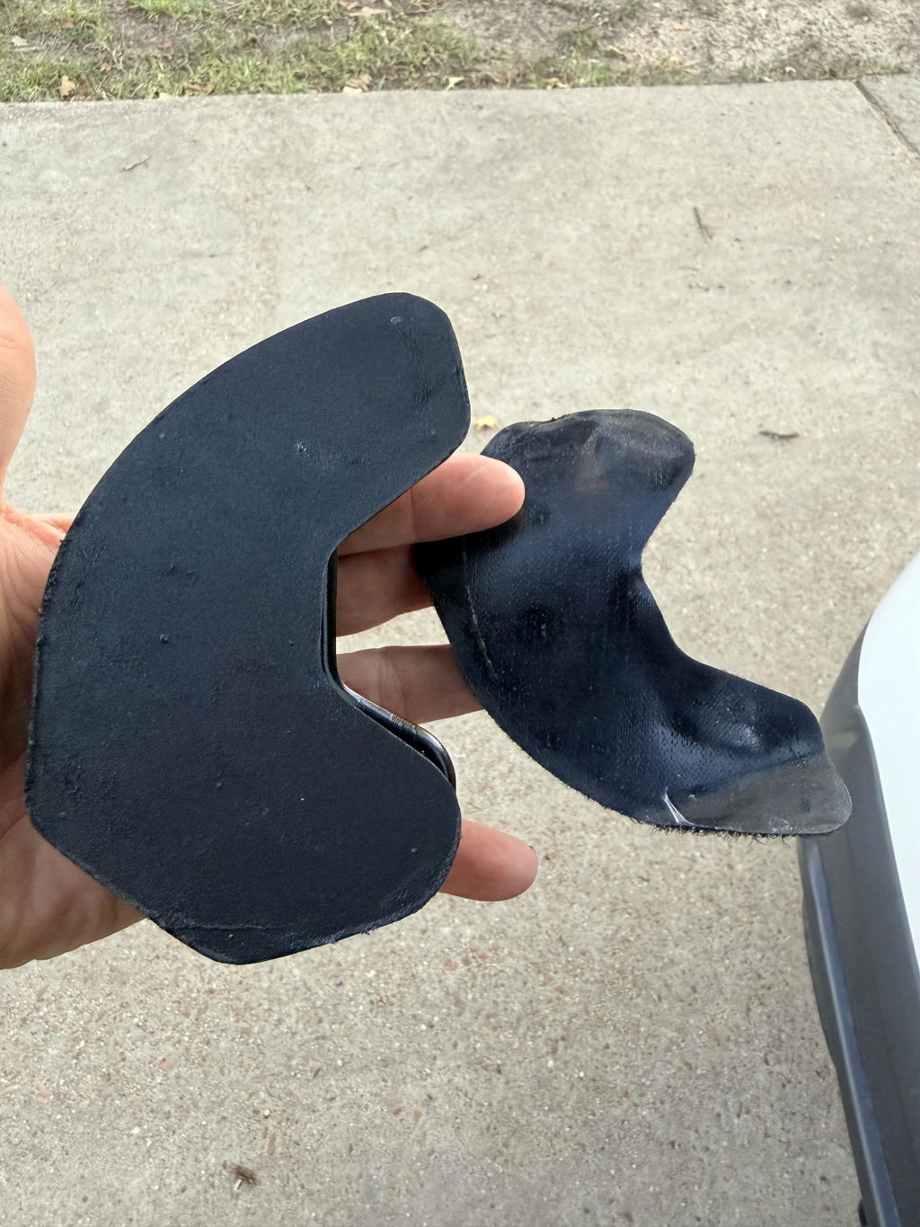 Helm sitzt besser