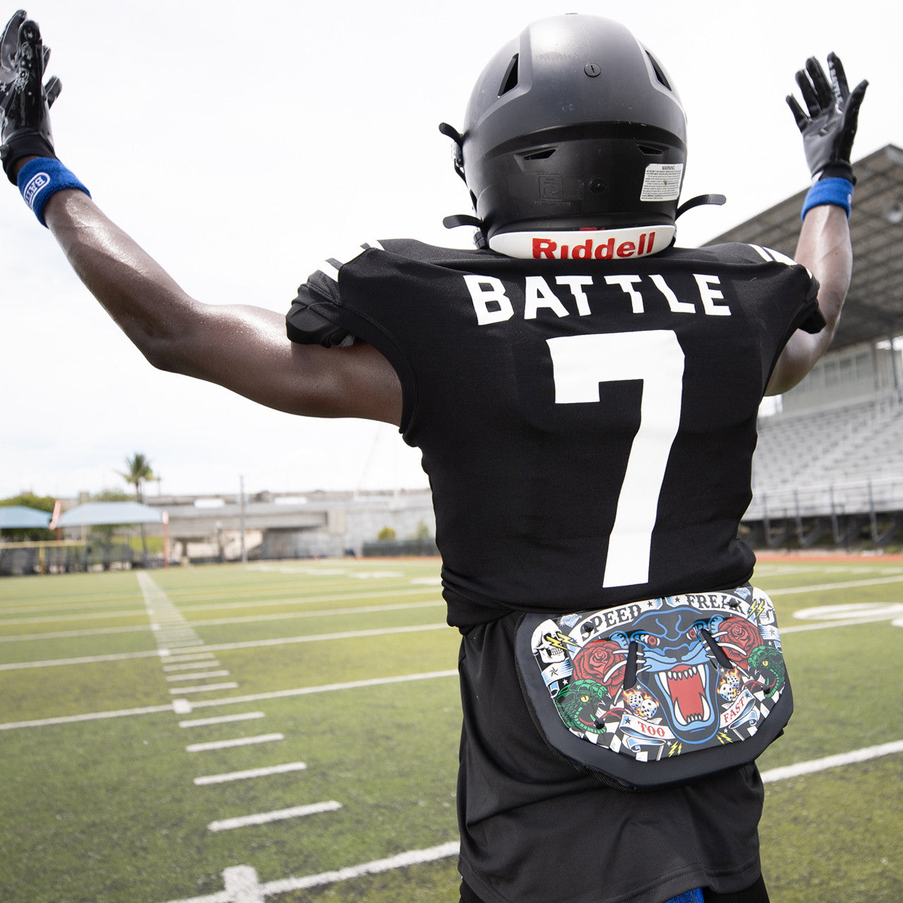 battle-defender-speed-freak-back-plate-football-adult image 2
