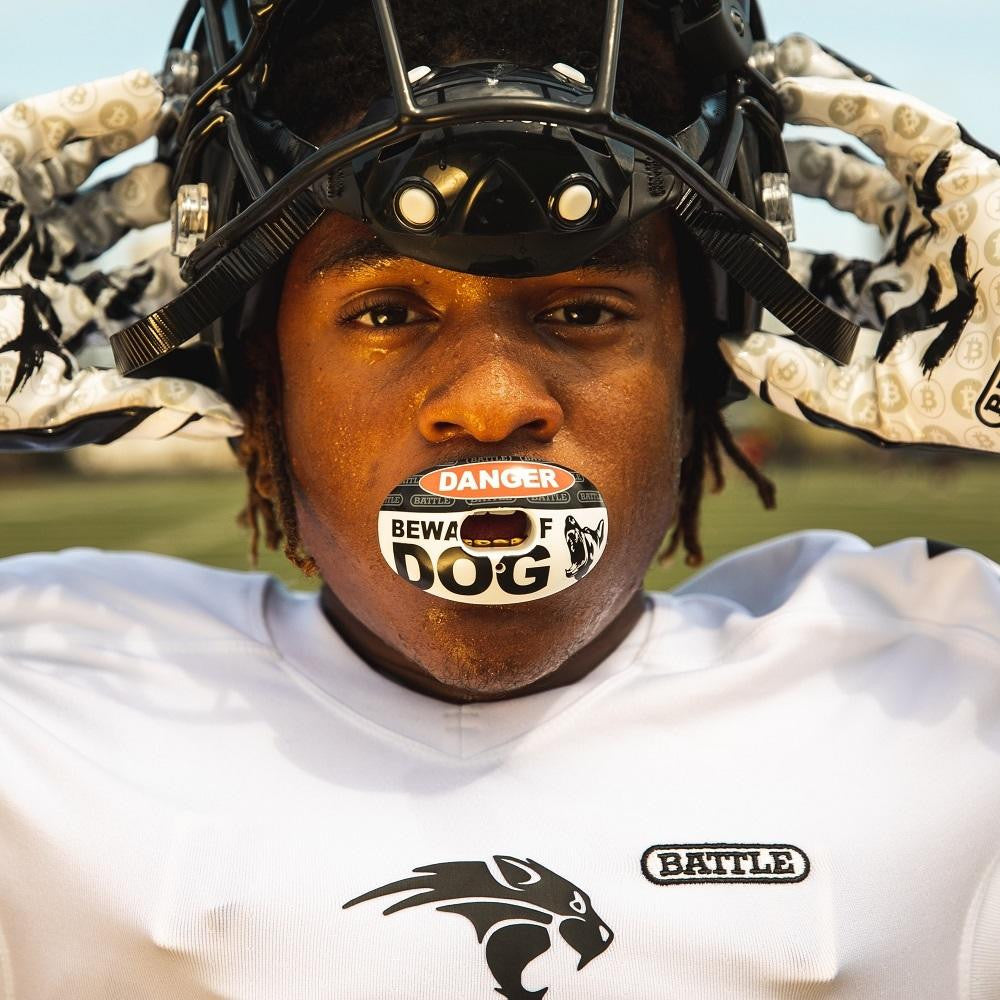 battle-oxygen-beware-of-dog-mundschutz-rot-football image 2