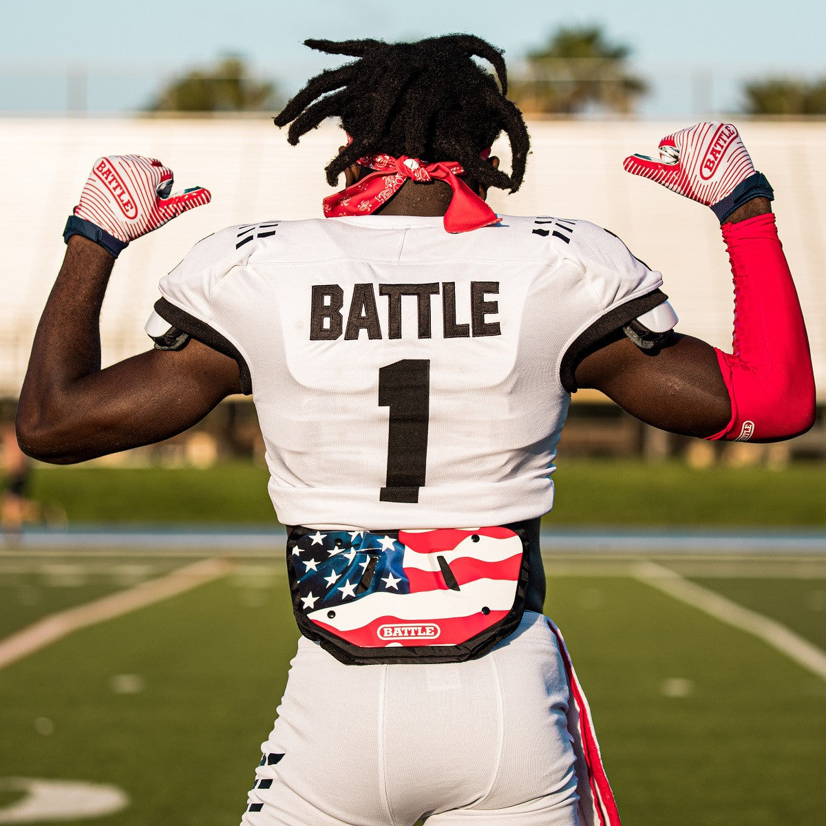 battle-defender-american-flag-2-0-back-plate-rot-wei-blau-adult image 4