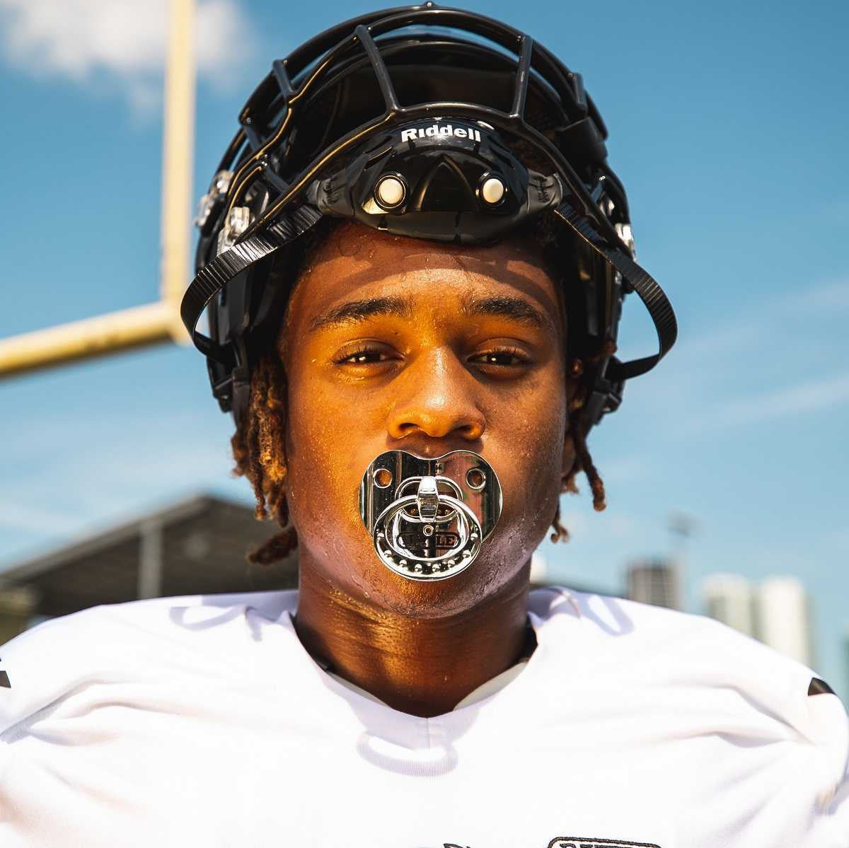 battle-oxygen-binky-chrome-mundschutz-football-gold-atmungsaktiv image 2